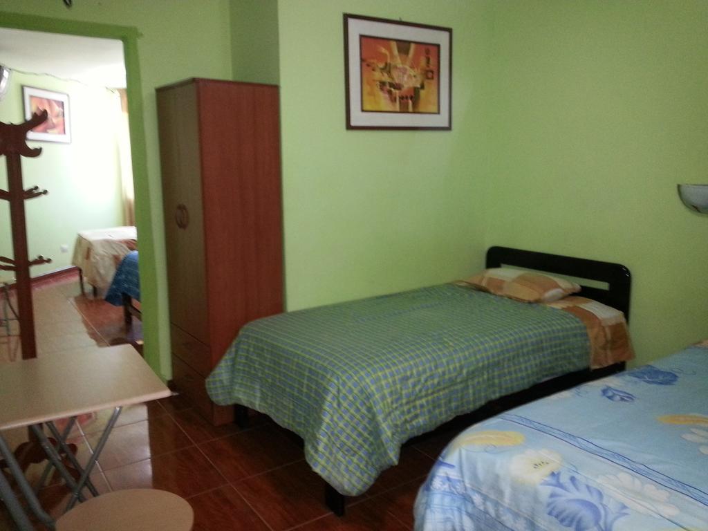 Hostal Puerto Ingles إيلو الغرفة الصورة